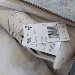New Adidas Supercourt shoes Womens size 5.5